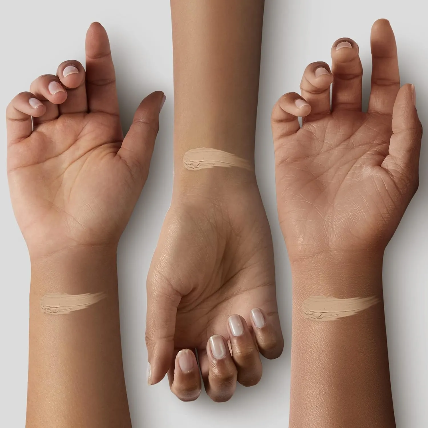 GIORGIO ARMANI Luminous Silk Foundation, 4 Light Golden, 1 Fl Oz