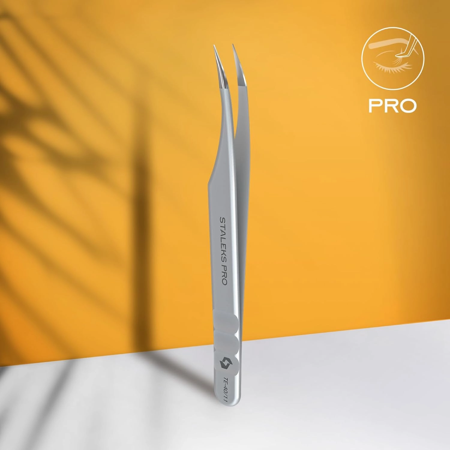 Staleks Pro Professional Eyelash Tweezers Expert 40 Type 11 – Curved – Lash Separation – Stainless Steel – Anti-Fatigue Design